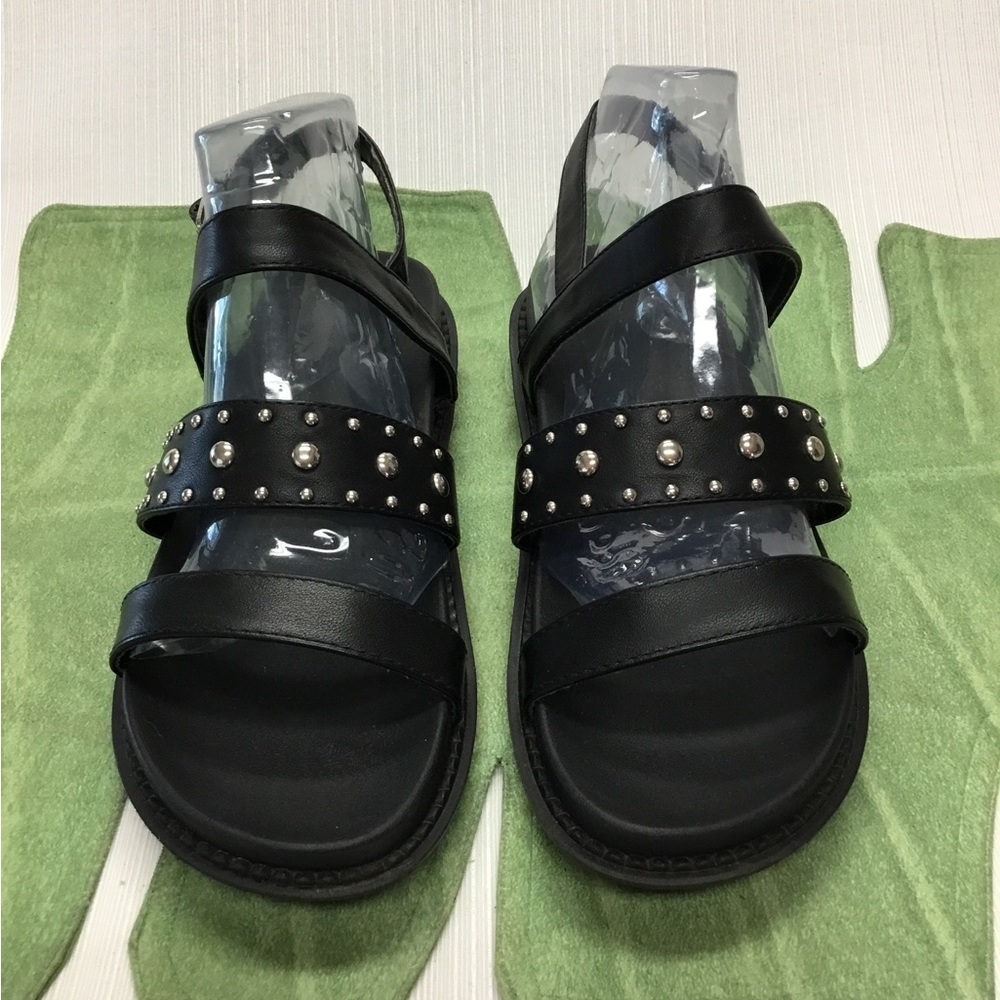 Nice Black Sandals With Silver Studs
